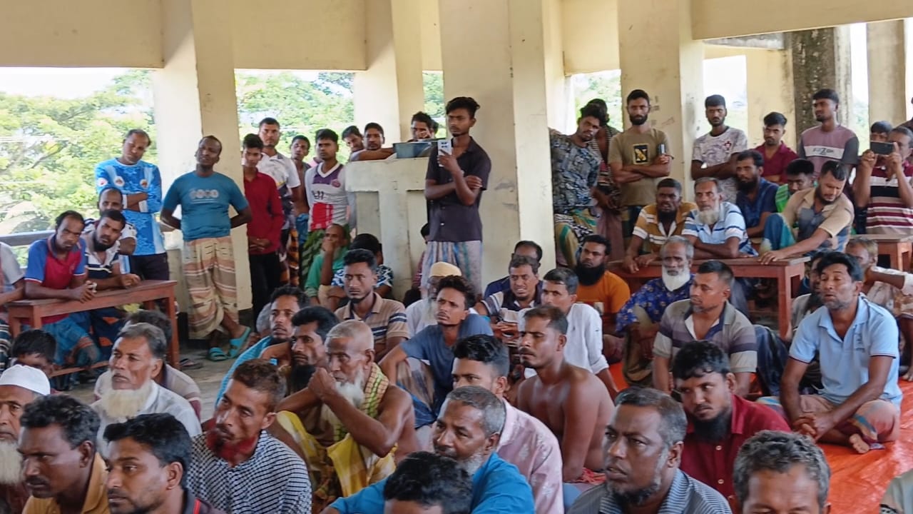 সুন্দরবনে জলদস্যুদের দৌরাত্ম্যে আতঙ্কিত গাবুরার মানুষ